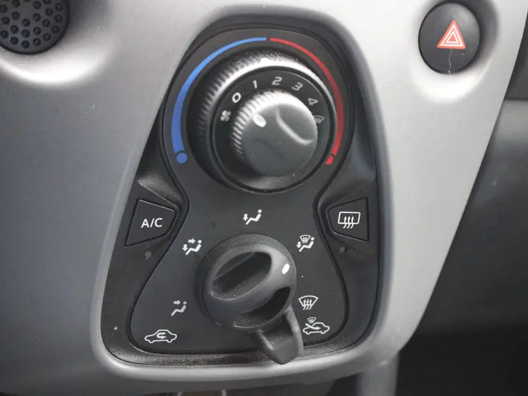 Peugeot 108 1.0 e-VTi Active 72PK 5DRS Bluetooth, Airco, Centrale vergrendeling, Audio afbeelding 15