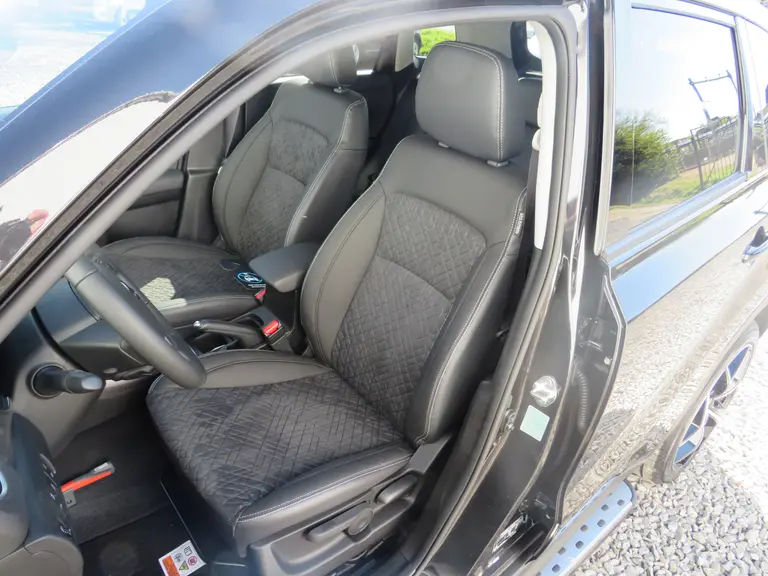Suzuki Vitara 1.4 Boosterjet Style Smart Hybrid, Trekhaak, ORG NL met 18 inch! Treeplanken, Draadloos Carplay, ZEER COMPLEET! afbeelding 9