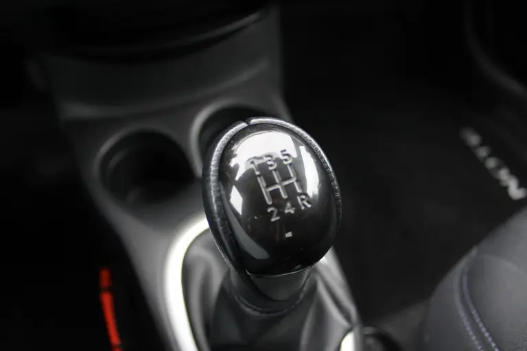 Nissan Note 1.2 Black Edition, All-Seasons, Hoge instap, Navigatie en Cruise Control! afbeelding 19