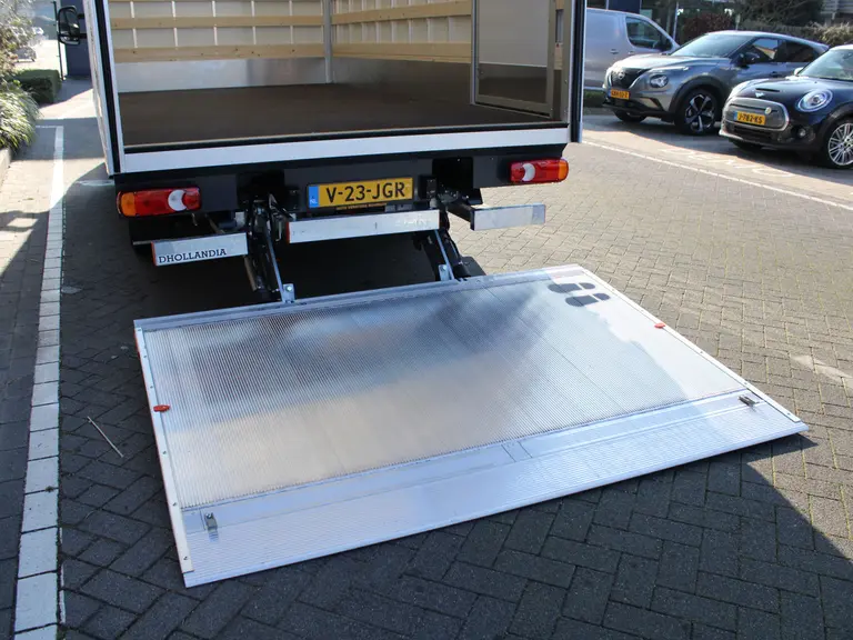 Peugeot Boxer 2.2 BlueHDi 140PK Automaat L3 3.5t Citybox Bakwagen/Laadbak/Citybox Navigatie, LED Koplampen, Laadklep, Draadloze Telefoonlader, Camera Achter afbeelding 12