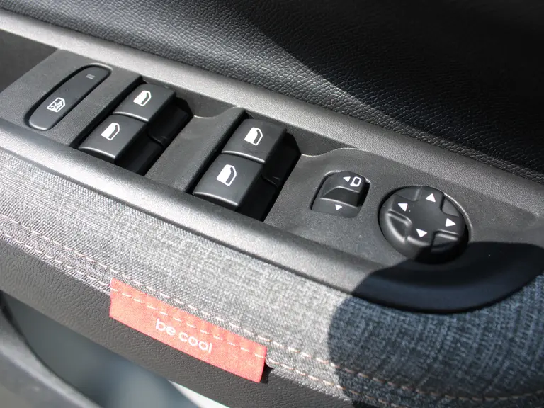 Citroën C3 Aircross Plus 1.2 Turbo 100pk Achteruitrijcamera, Climate Control, Cruise Control, Apple Car Play, Android Auto Navigatie afbeelding 25