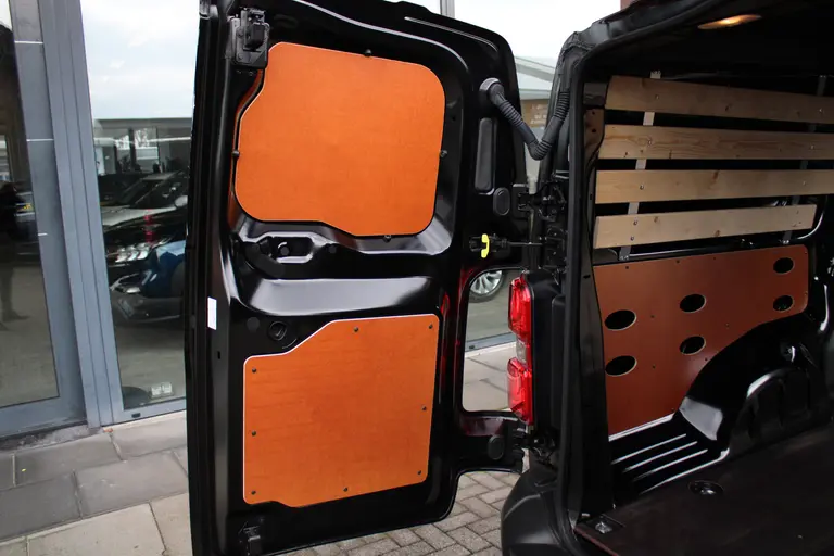 Toyota ProAce Long Worker 2.0 D-4D 180PK Prof 3-Zits Automaat Trekhaak, Zijschuifdeuren L&R, Navigatie, Achteruitrijcamera, Parkeersensoren Voor en Achter afbeelding 17