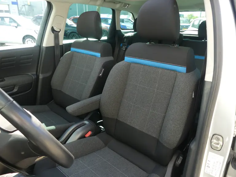 Citroën C3 Aircross 1.2 PureTech S&S Shine 110pk Automaat Trekhaak Schuifkantel dak, All Season banden afbeelding 9