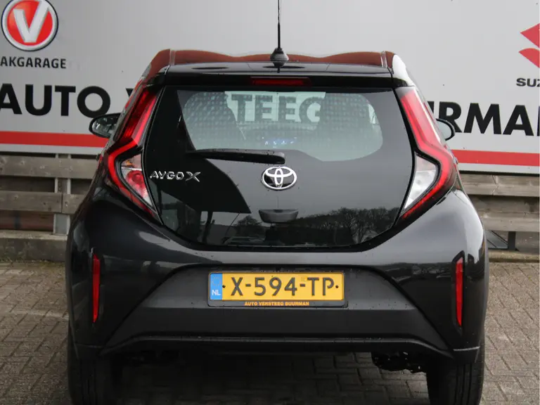 Toyota Aygo X 1.0 VVT-i MT Play Adaptieve Cruise Control, Carplay/Android Auto, Achteruitrijcamera, Bluetooth, Airco afbeelding 15