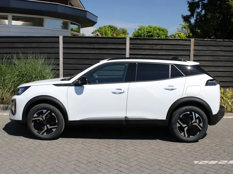 Peugeot 2008 Allure 1.2 Hybrid 145PK e-DSC6 Automaat Navigatie, Keyless, Parkeersensoren, Draadloze telefoonlader, Halflederen Bekleding afbeelding 6