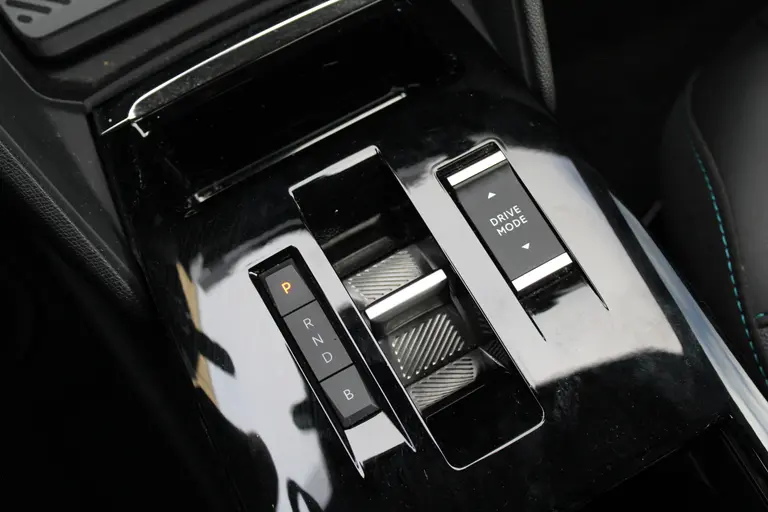 Citroën Ë-C4 Feel 50 kWh Automaat, Navigatie, Applecarpl./Andr. Auto, Achteruitrijcamera afbeelding 21