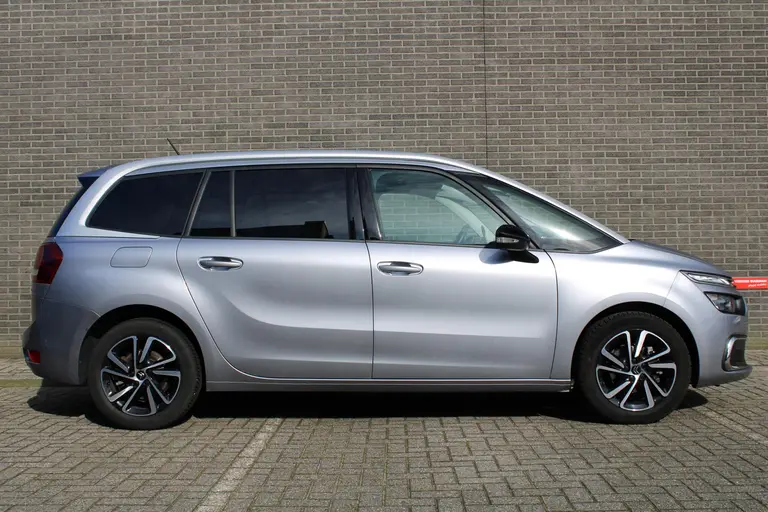 Citroën Grand C4 Spacetourer 1.2 PureTech Shine Automaat 7 zits Cruise/Climate control, Navigatie, Apple Carplay/Android auto,  Audio/DAB, Keyless entry/Start afbeelding 3