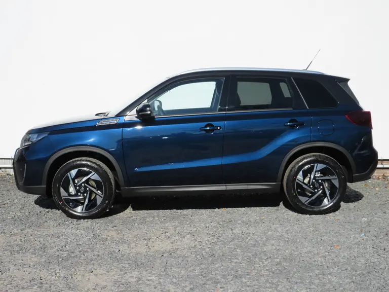 Suzuki Vitara 1.5 Hybrid Style, Automaat, NIEUW MODEL, Draadloos carplay, Parkeersensoren en 6 jaar Garantie! afbeelding 2