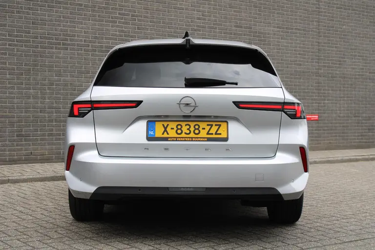Opel Astra Sports Tourer 1.2 Level 2 Cruise en Climate Control, Parkeersensoren Voor en Achter, Navigatie afbeelding 6