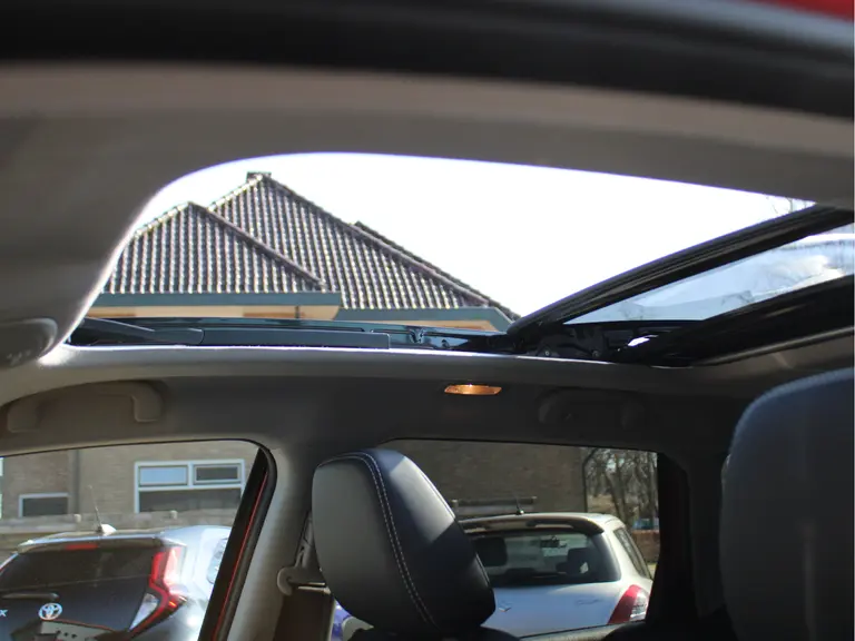 Suzuki Vitara 1.5 Hybrid Style 115PK Automaat Panoramadak, Navigatie, Parkeersensoren V en A, Stoelverwarming, Achteruitrijcamera afbeelding 11