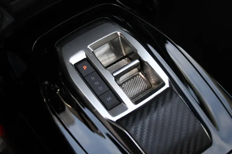Peugeot 208 Hybrid 100 e-DCS6 Allure Automaat, Navigatie, Applecarpl./Andr. Auto, Achteruitrijcamera, CruiseControl afbeelding 25