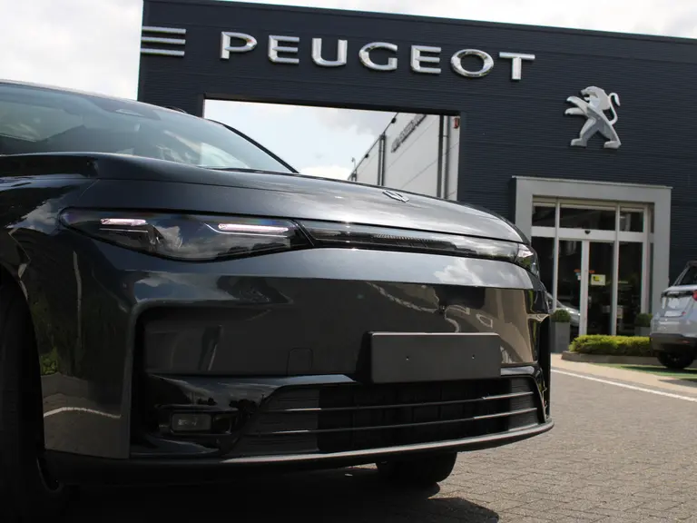 Leapmotor C10 Design 69.9 kWh Camera systeem rondom, Stoelverwarming/koeling, Panoramadak, Navigatie afbeelding 3