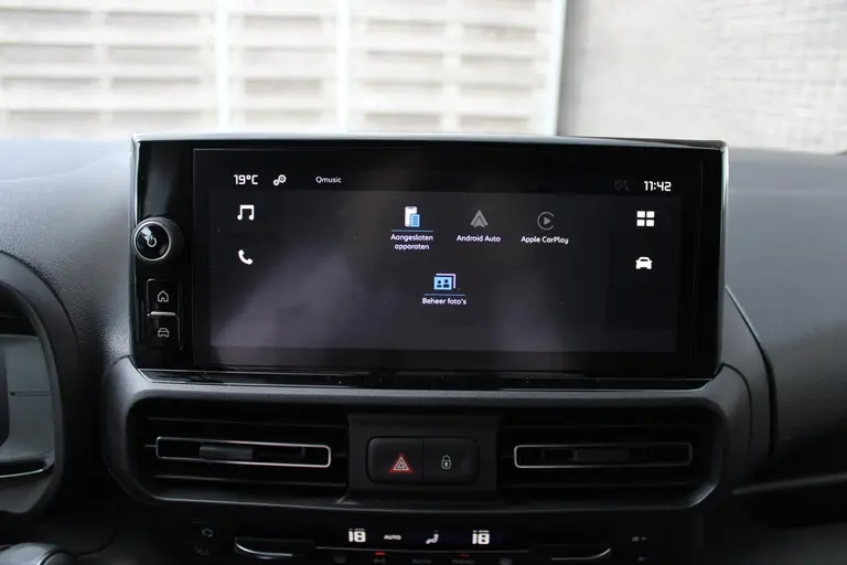Citroën Berlingo 1.5 BlueHDi 130PK EAT8 Automaat L1 Achteruitrijcamera, Keyless Entry & Start, Parkeersensoren Achter, Aple Carplay, Android Auto afbeelding 16