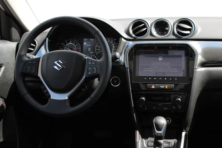Suzuki Vitara 1.5 Hybrid Style, Automaat, Panoramadak, 6 jaar GARANTIE, Navigatie en Draadloos Applecarplay / Androidauto afbeelding 11