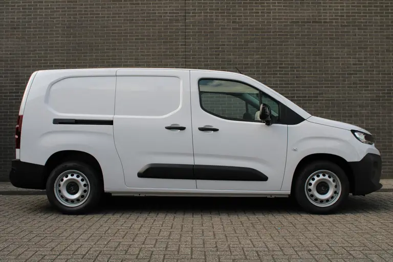 Citroën Berlingo 1.5 BlueHDi 100 S&S L2 Dodehoek detectie, Stoelverm., Achteruitrijcamera, Airco, Navigatie, Digitaal display afbeelding 2