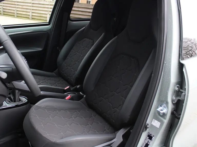 Toyota Aygo X 1.0 VVT-i MT Envy Cruise Control Adaptief, Achteruitrijcamera, Navigatie, Parkeersensoren Voor en Achter afbeelding 6