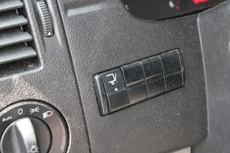 Volkswagen Crafter 46 2.0 TDI Bakwagen met Laadklep, 19m3 Airco, Achteruitrijcamera, Trekhaak afbeelding 17