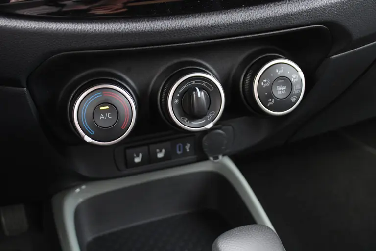 Toyota Aygo X 1.0 VVT-i S-CVT Pulse Automaat Adaptieve Cruise Control, Carplay/Android Auto, Achteruitrijcamera, Airco afbeelding 19