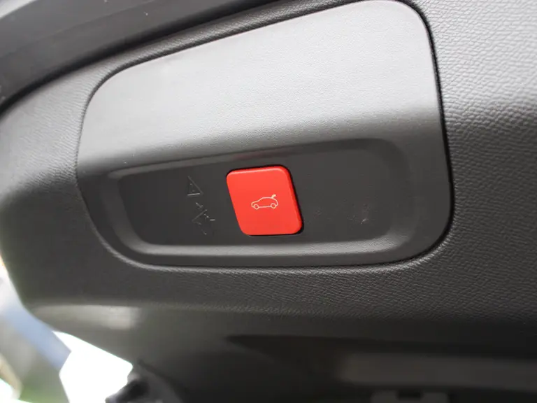 Peugeot 408 GT 1.2 PureTech 130PK EAT8 Automaat Navigatie, Rondomzichtcamera, Stoelverwarmig, Massage, Stuurverwarming, Panoramadak, Trekhaak afbeelding 15