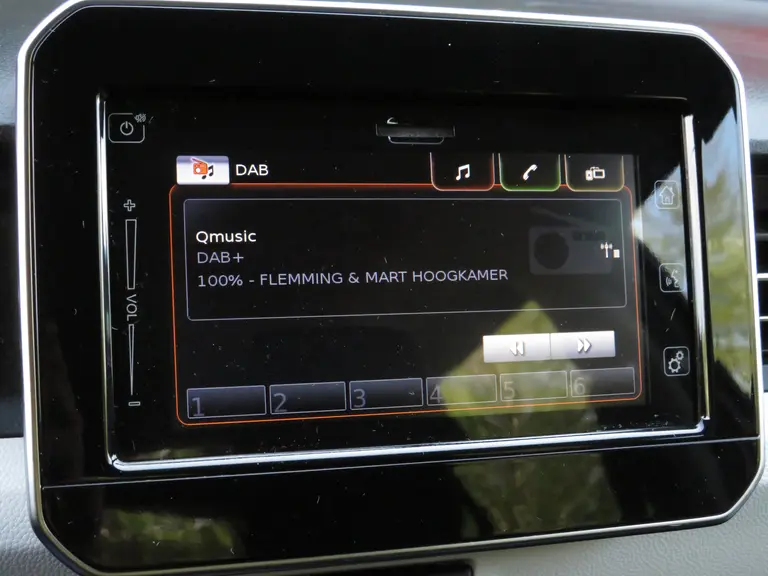 Suzuki Ignis 1.2 Select 1e Eigenaar, Dealer onderhouden, Achteruitrijcamera, Carplay en Stoelverwarming! afbeelding 16
