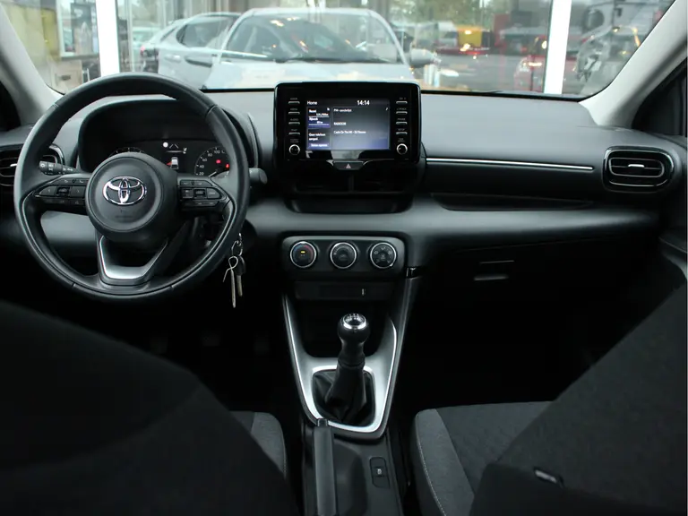 Toyota Yaris 1.0 VVT-i Active Cruise Control, Airco, Lichtmetalen Velgen, Bluetooth, Achteruitrijcamera afbeelding 16