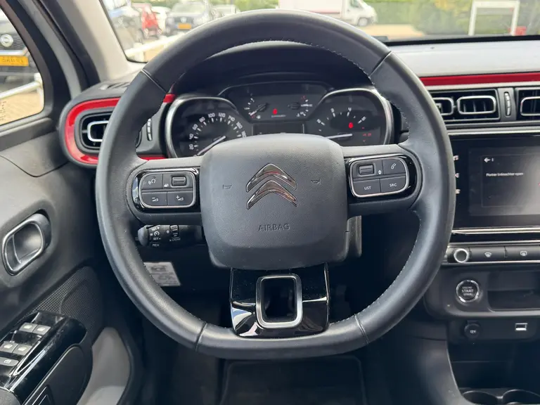 Citroën C3 Shine 1.2 PureTech 82PK Navigatie, Achteruitrijcamera, Keyless, Stoelverwarming, Parkeersensoren afbeelding 21