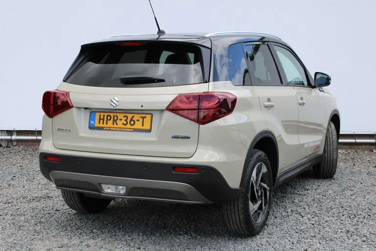 Suzuki Vitara 1.5 Hybrid Style Demo Voordeel, Parkeersensoren Draadloos Carplay en Panorama Dak. afbeelding 3