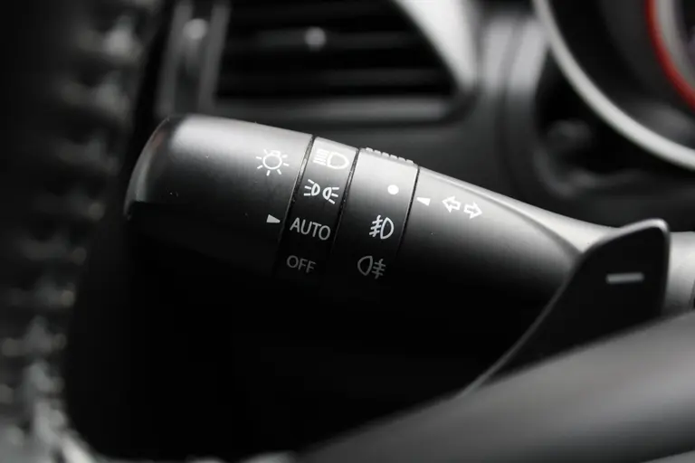 Suzuki Swift 1.2 Style Smart Hybrid CVT Automaat Navigatie, Cruise Control Adaptief, Stoelverwarming, Achteruitrijcamera, Parkeersensoren Achter afbeelding 30