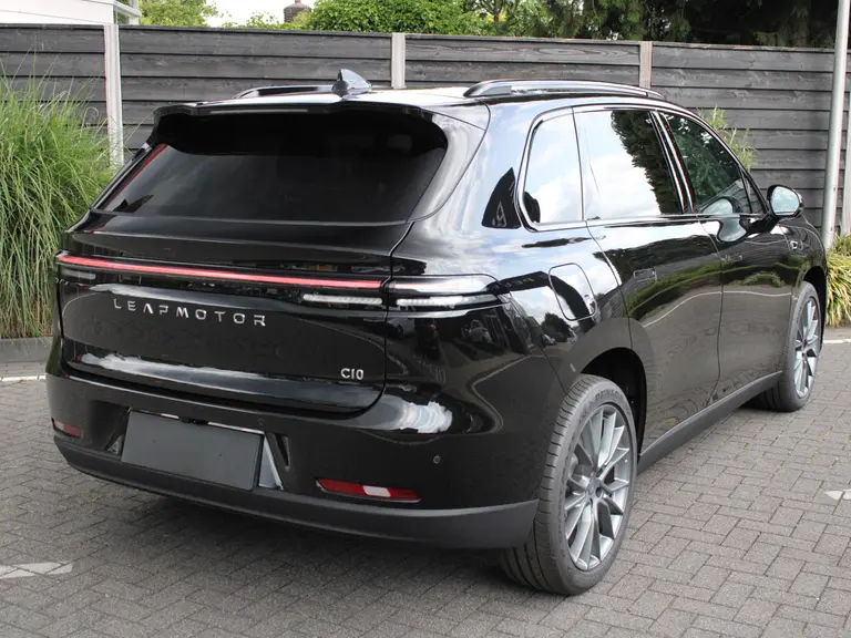 Leapmotor C10 REEV Design 28.4 kWh Camera systeem rondom, Stoelverwarming/koeling, Panoramadak, Navigatie afbeelding 10