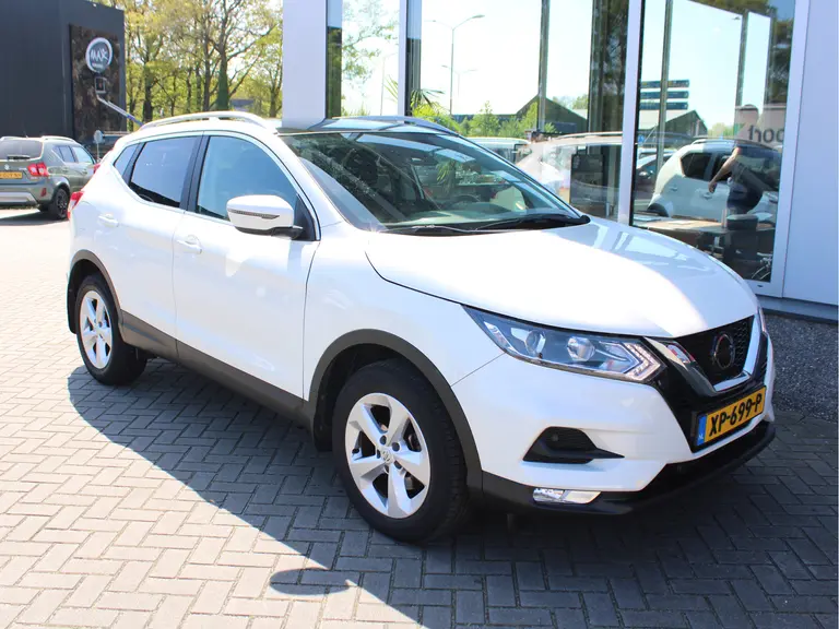Nissan QASHQAI 1.2 N-Connecta Trekhaak, Panoramadak, Cruise control, Climate control, Parkeercamera afbeelding 24