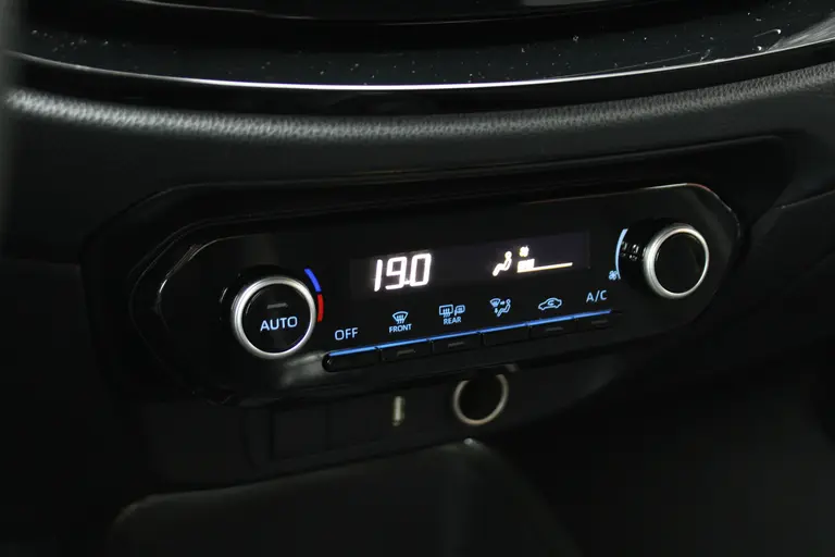 Toyota Aygo X 1.0 VVT-i MT Pulse Achteruitrijcamera, Cruise Control Adaptief, Airco Automatisch, DAB Radio afbeelding 22