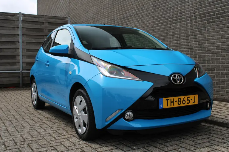 Toyota Aygo 1.0 VVT-i x-nav Achteruitrijcamera, Navigatie, Airco, Bluetooth afbeelding 27