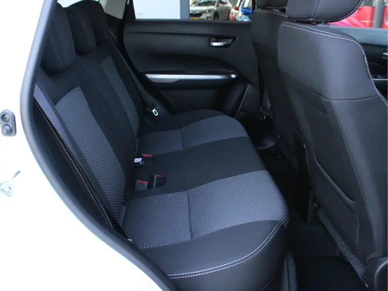 Suzuki Vitara 1.4 Boosterjet Select Smart Hybrid Adaptieve Cruise en Climate Control, Carplay/Android Auto Draadloos afbeelding 35