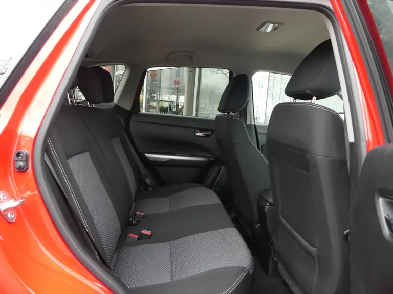 Suzuki Vitara 1.4 Boosterjet Select Smart Hybrid, Automaat, Trekhaak, Navigatie, Keyless en goed onderhouden! 1500 KG TREKGEWICHT! afbeelding 25
