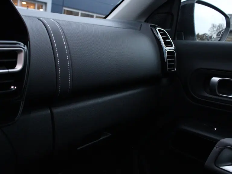 Citroën C5 Aircross 1.2 Hybrid 136PK ë-Series Automaat Navigatie, Achteruitrijcamera, Keyless Entry & Start, Parkeersensoren, Stoelverwarming afbeelding 37