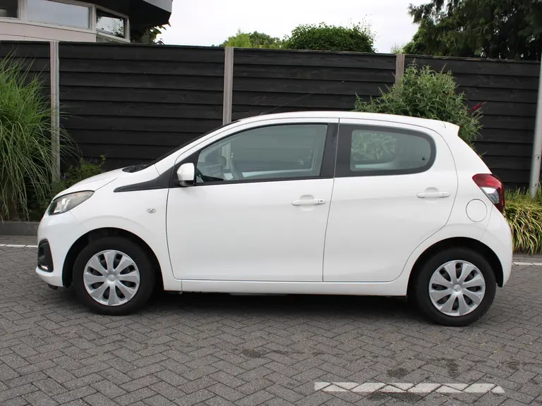 Peugeot 108 Active 1.0 e-VTi 68PK Airco, Bluetooth, Elektrische Ramen Voor, LED Dagrijverlichting afbeelding 4