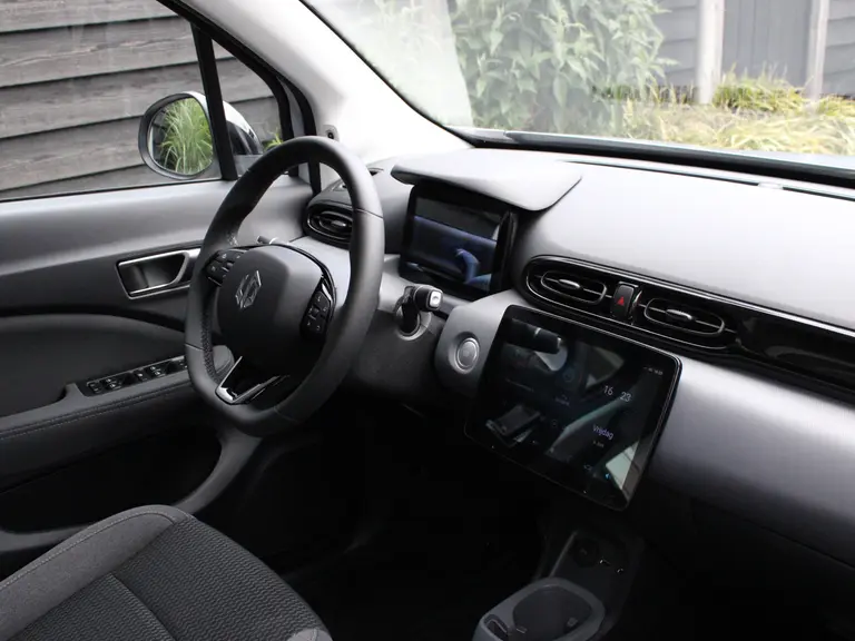 Leapmotor T03 Design 37.3 kWh Navigatie, Camera achter, Parkeerhulp achter, Audio, Keyless Start, Lichtmetalen velgen afbeelding 15