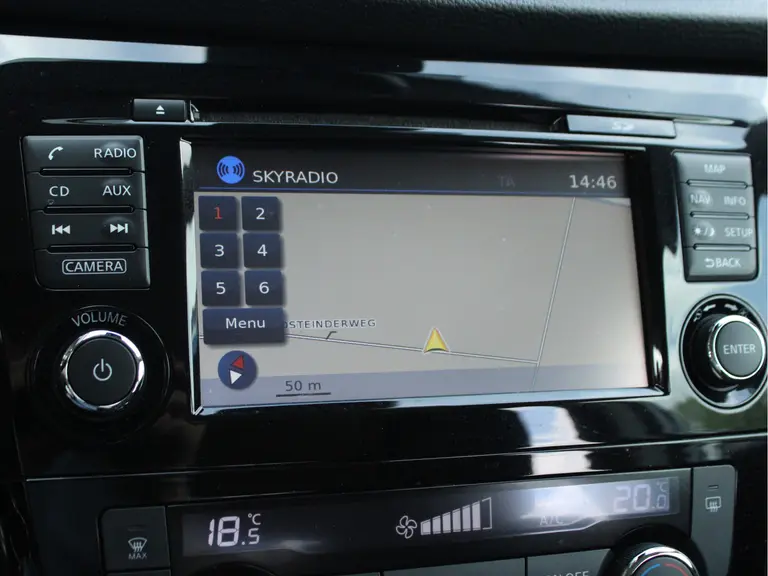 Nissan QASHQAI 1.2 N-Connecta Automaat Trekhaak, Panoramadak, Cruise en Climate Control, Achteruitrijcamera afbeelding 25