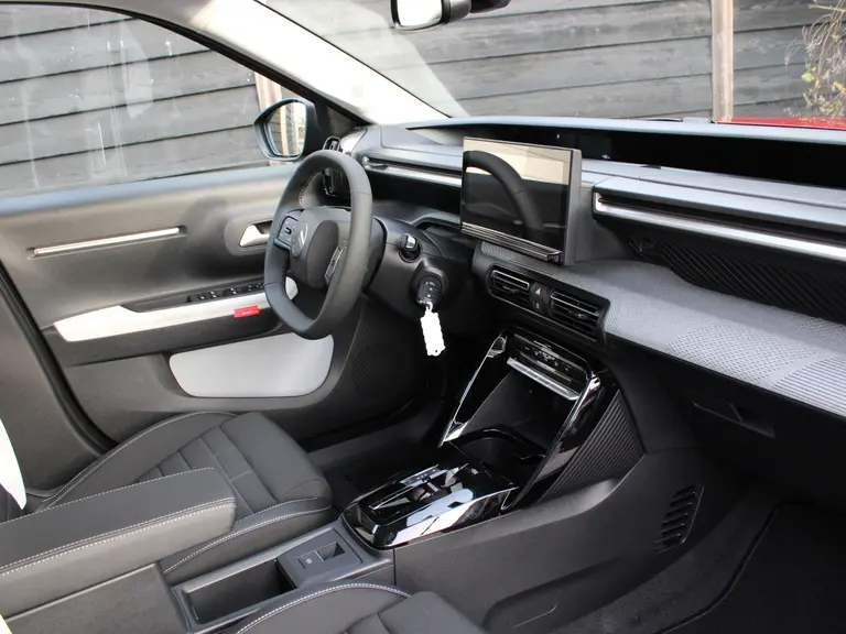 Citroën ë-C3 Max 44 kWh Boordlader 3 fasen, Navigatie, Achteruitrijcamera, Climate Control, Cruise Control, Draadloze Telefoonlader afbeelding 34