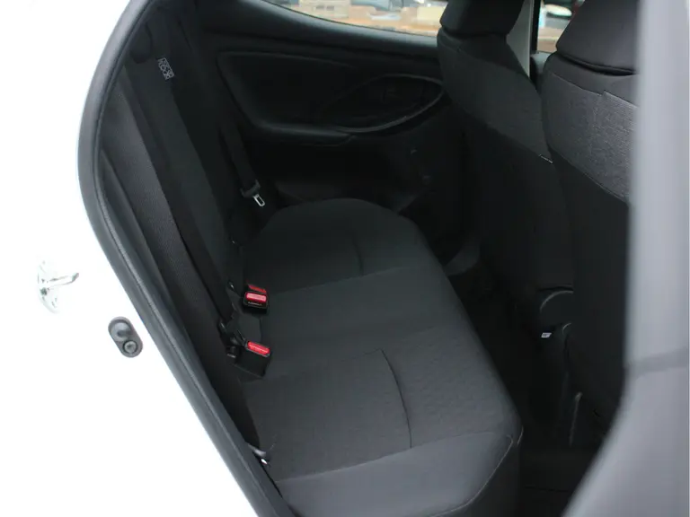 Toyota Yaris 1.0 VVT-i Active Cruise Control, Airco, Lichtmetalen Velgen, Bluetooth, Achteruitrijcamera afbeelding 31