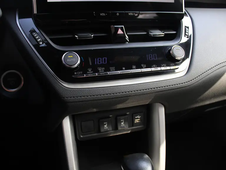 Toyota Corolla Cross Hybrid 140 Style Trekhaak, Dealer onderhouden afbeelding 20
