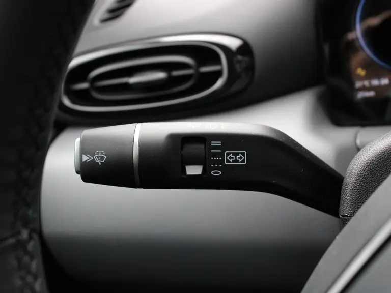 Leapmotor T03 Design 37.3 kWh 95PK Navigatie, Camera achter, Parkeerhulp achter, Audio, Keyless Start, Lichtmetalen velgen afbeelding 20