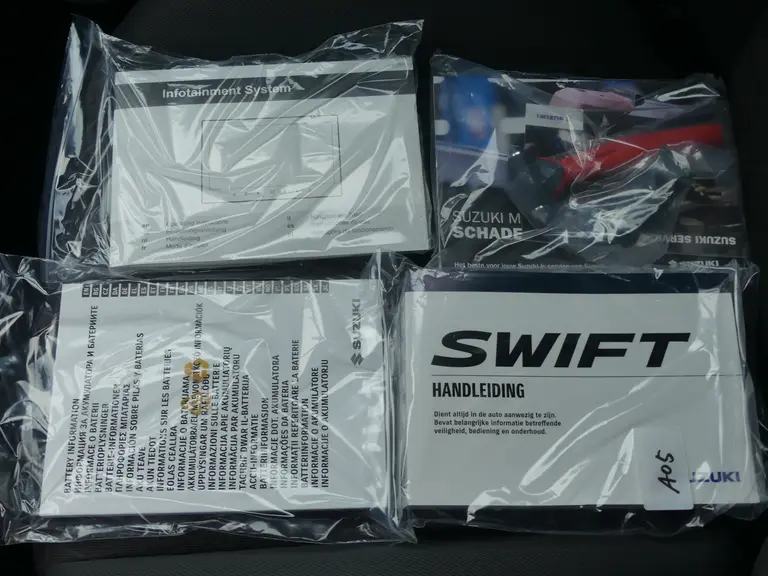 Suzuki Swift 1.2 Style Smart Hybrid 16'' gepolijste wielen, Climate Control, Navigatie afbeelding 28