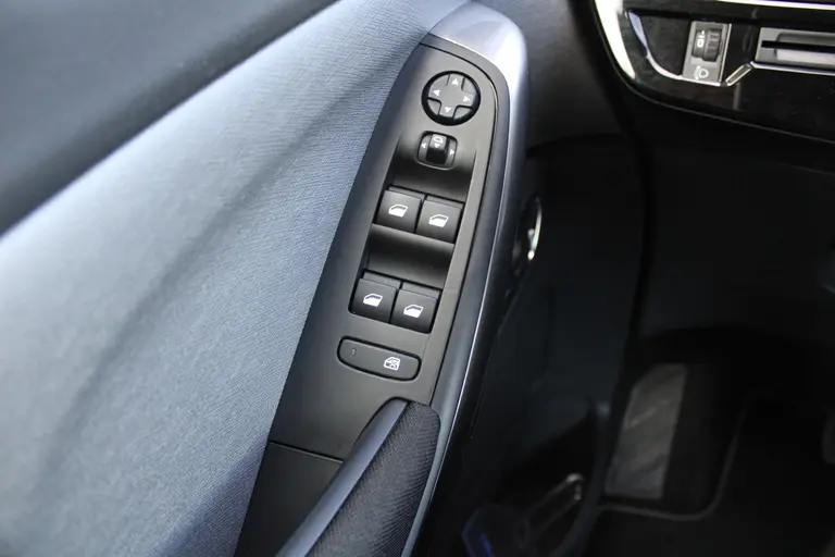 Citroën Grand C4 Spacetourer 1.2 PureTech Shine Automaat 7 zits Cruise/Climate control, Navigatie, Apple Carplay/Android auto,  Audio/DAB, Keyless entry/Start afbeelding 8