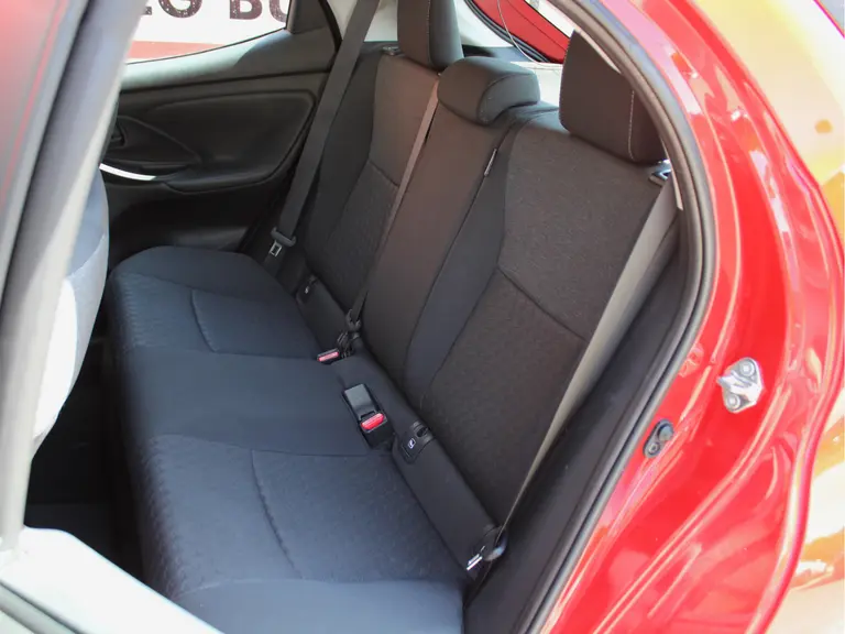 Toyota Yaris 1.5 Hybrid Active Automaat Adaptieve Cruise en Climate Control, Carplay/Android Auto, Achteruitrijcamera afbeelding 7