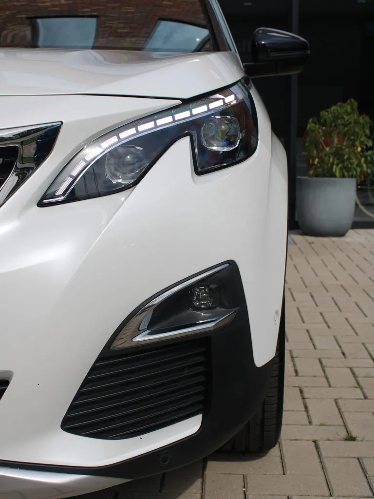 Peugeot 5008 1.2 PureTech 130PK Blue Lease GT-Line Trekhaak, Elektrische achterklep en Navigatie afbeelding 5