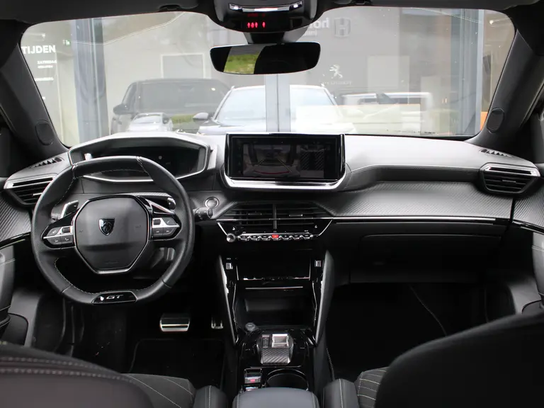 Peugeot 2008 GT 1.2 PureTech 130PK EAT8 Alcantara, Stoelverwarming, Camera, Navigatie, Cruise controle adaptief afbeelding 14