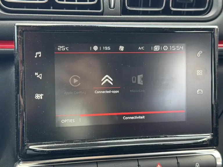 Citroën C3 Shine 1.2 PureTech 82PK Navigatie, Achteruitrijcamera, Keyless, Stoelverwarming, Parkeersensoren afbeelding 29
