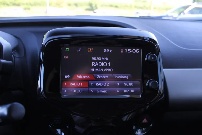 Citroën C1 1.0 e-VTi Shine Airco, Navigatie, Keyless start, LM velgen, Achteruitrij camera, Bluetooth, afbeelding 18