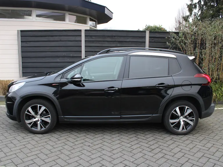 Peugeot 2008 1.2 PureTech GT-Line 110PK EAT6 Automaat Panoramadak, Camera Achter, Parkeerhulp achter, Lichtmetalen velgen afbeelding 6